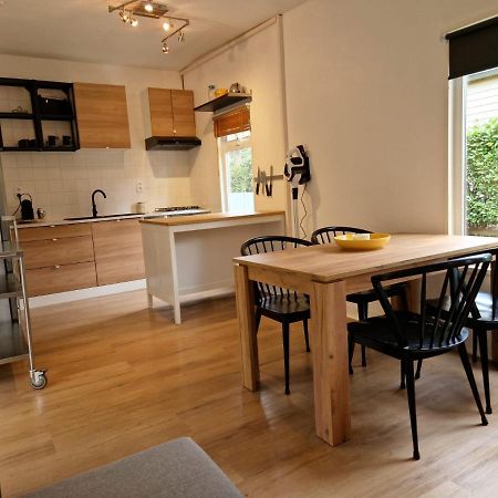 CasitaCuriosa  chalet op camping met buitenzwembad Balen Esterno foto