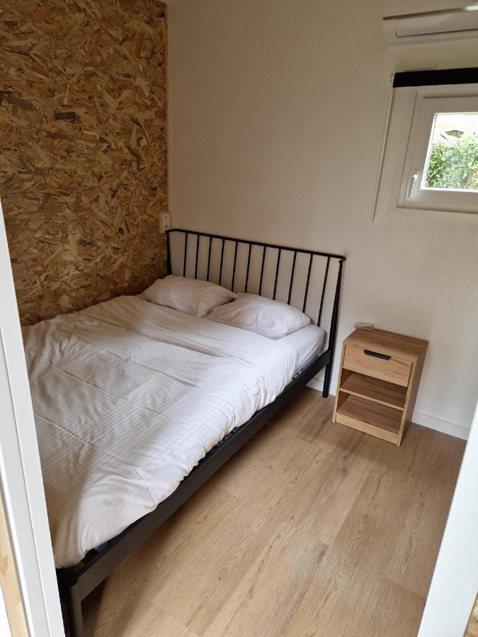 CasitaCuriosa  chalet op camping met buitenzwembad Balen Esterno foto